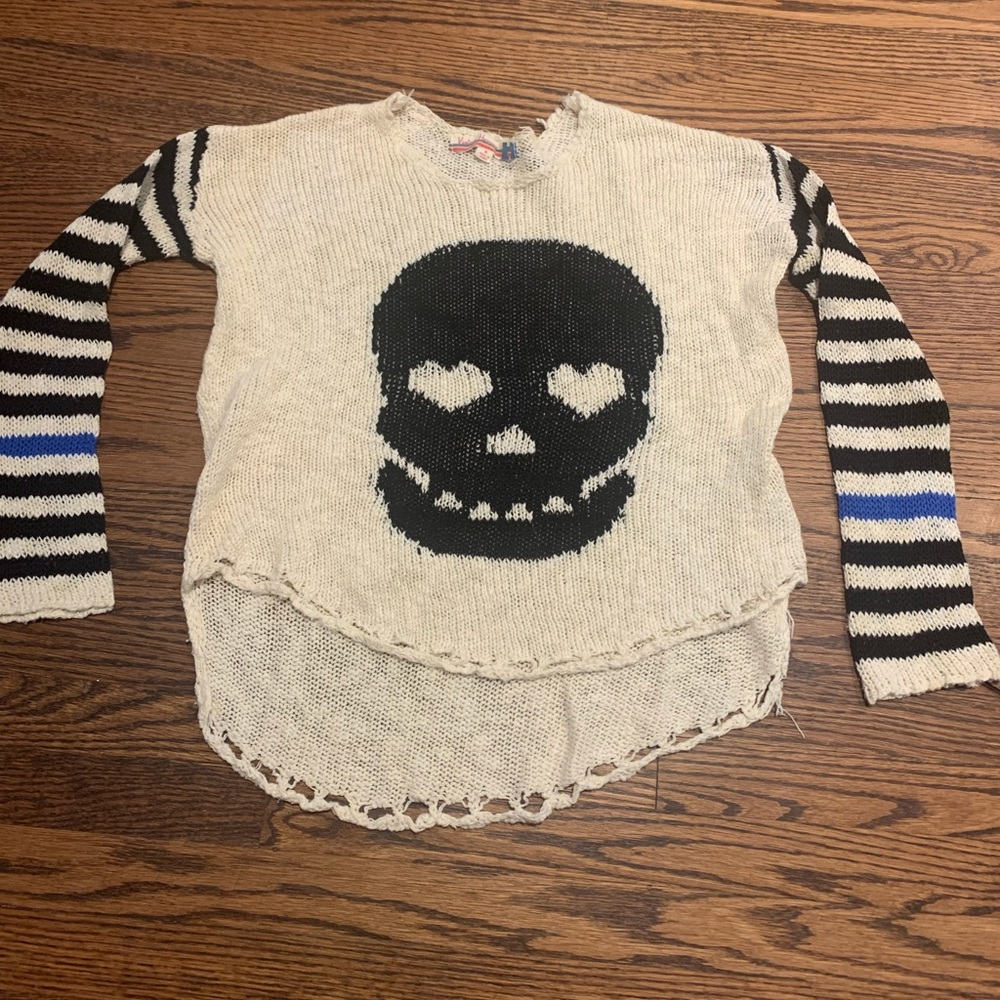 UNIQUE SKULL FRONT SWEATER WITH STRIPED ARMS